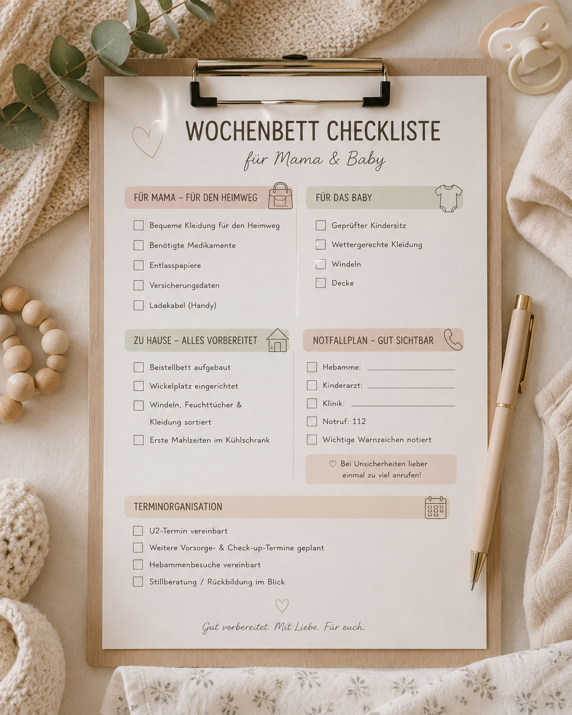 Stilisierte Wochenbett-Checkliste mit Babyaccessoires und wichtigen Vorbereitungen für die ersten Tage nach der Geburt.